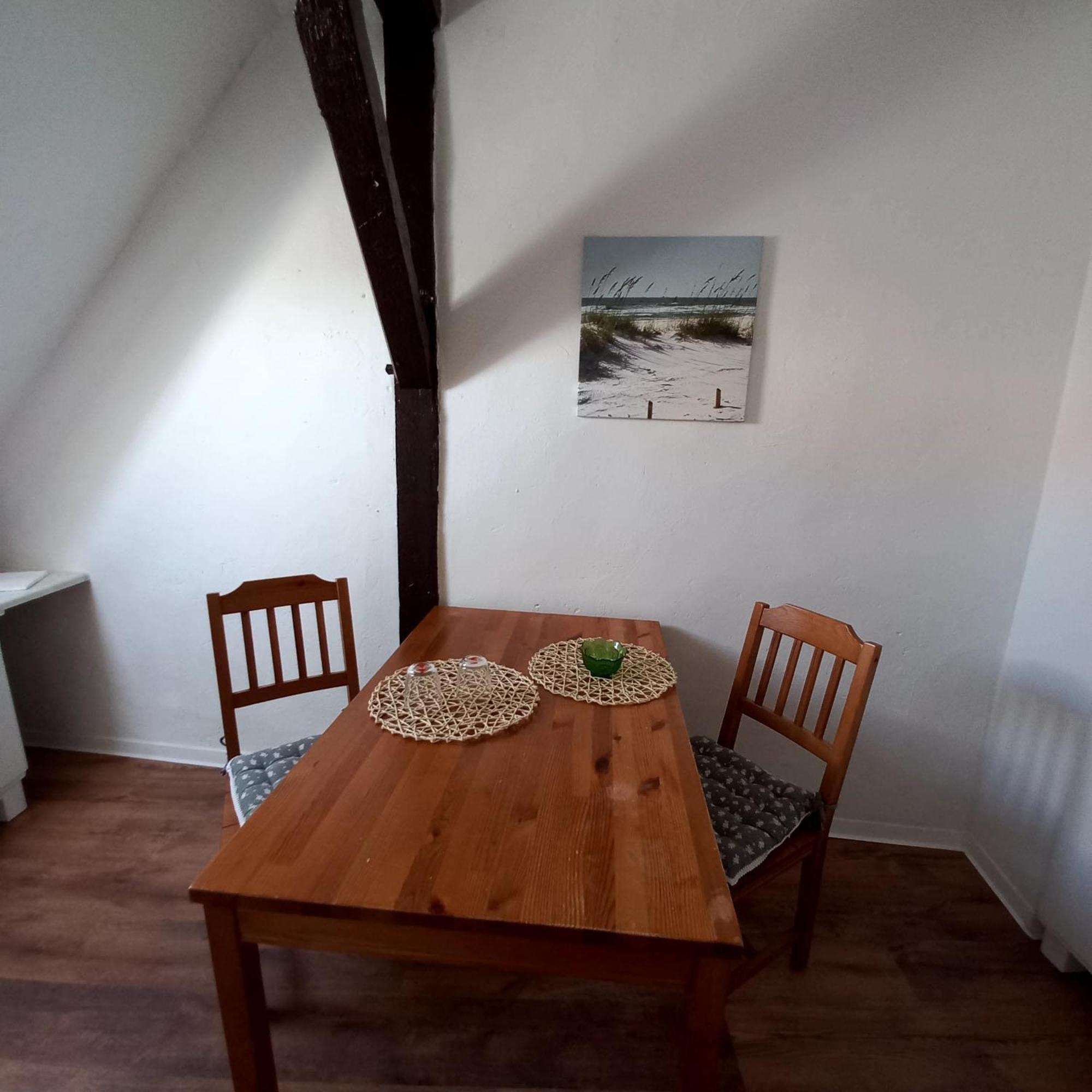 Ferienwohnung Wettin Zimmer foto